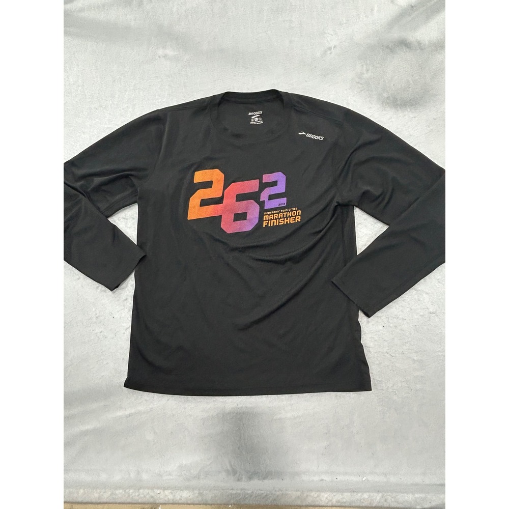 Brooks Twin Cities Marathon Finisher 26.2 Shirt Mens Large Black Long Sleeve
